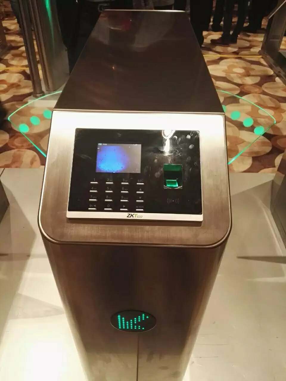聯(lián)網控制器